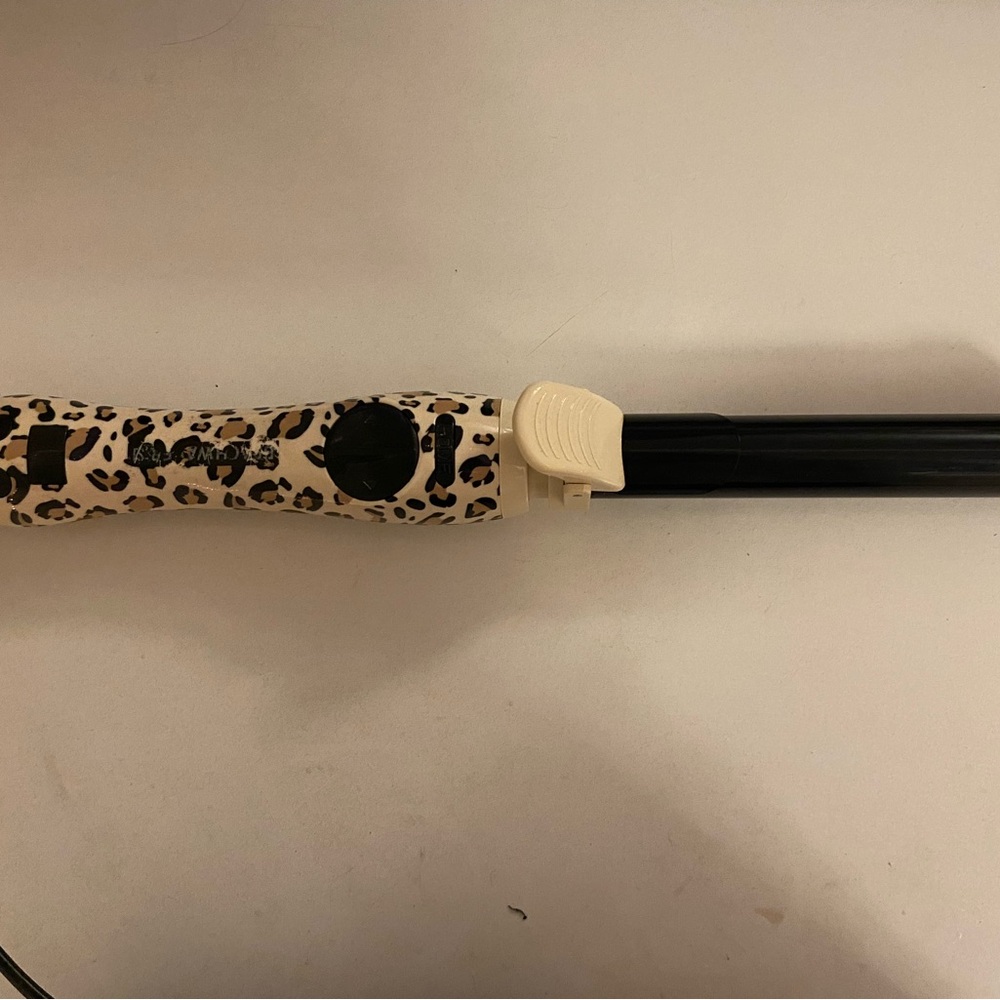 The Beachwaver Co. Leopard Print Hair Tool